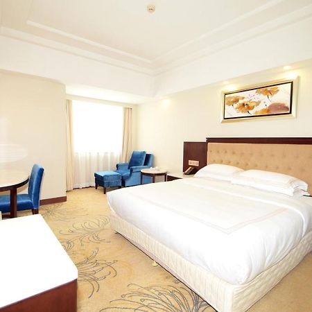 Overseas Chinese Friendship Hotel Kanton Exterior foto