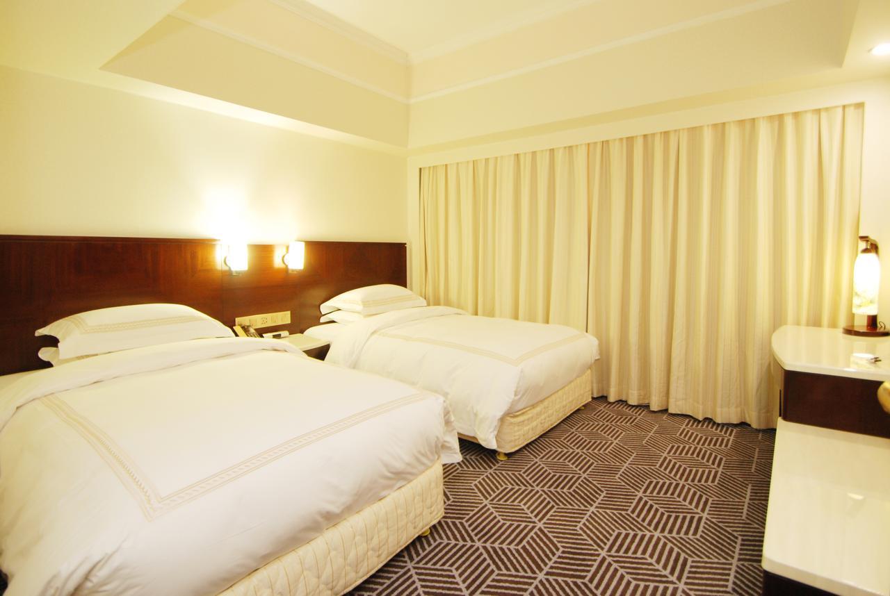 Overseas Chinese Friendship Hotel Kanton Exterior foto
