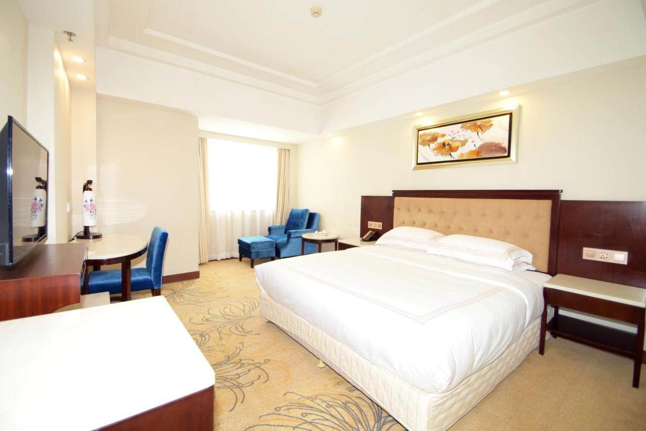 Overseas Chinese Friendship Hotel Kanton Exterior foto