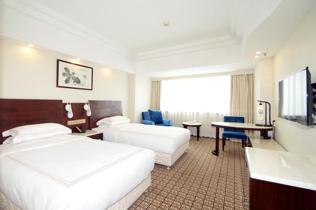 Overseas Chinese Friendship Hotel Kanton Exterior foto
