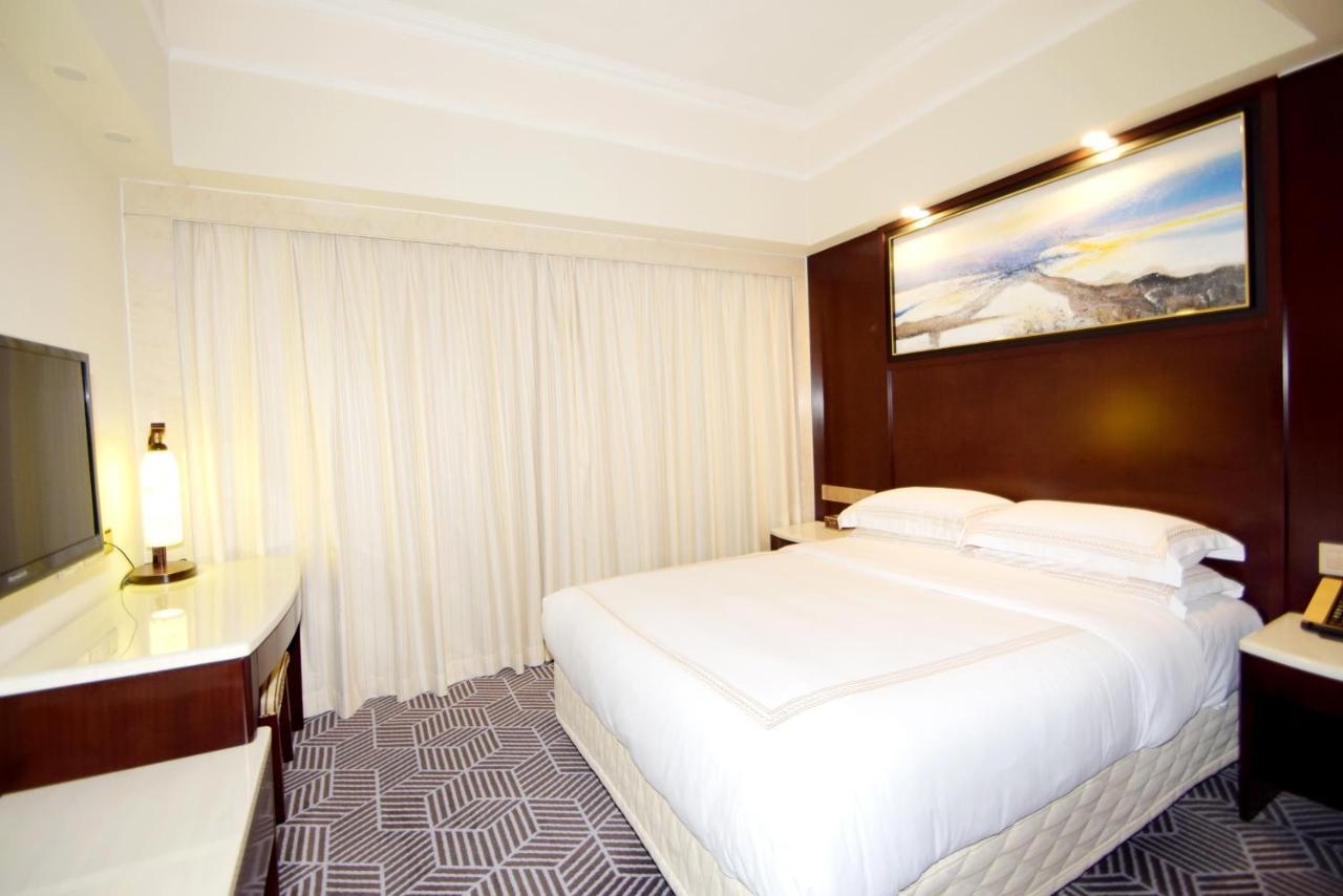 Overseas Chinese Friendship Hotel Kanton Exterior foto